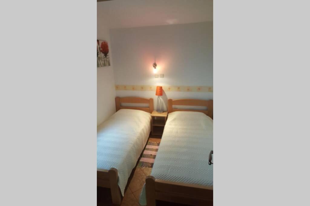 Garden Apartment- Near Sea 2 ドブロタ エクステリア 写真