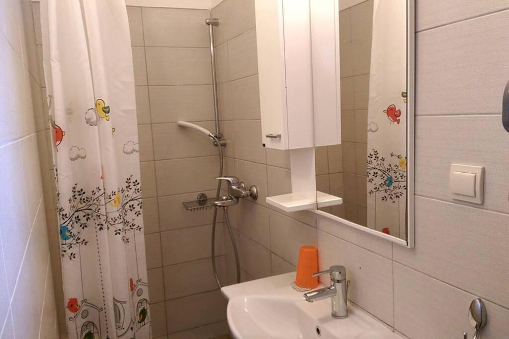 Garden Apartment- Near Sea 2 ドブロタ エクステリア 写真